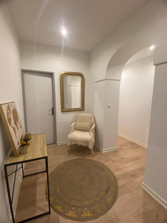 Le Casimir - Superbe T3 En Plein Centre Ville Renove Avec Gout - Wifi Béziers Exteriér fotografie